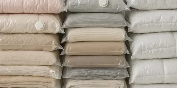 Best Vacuum Storage Bags for Clothes and Bedding 2026